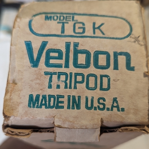 Vintage Velbon Adjustable Aluminum Tripod - Model TGK-3 - Original Box 1970's - Picture 2 of 5